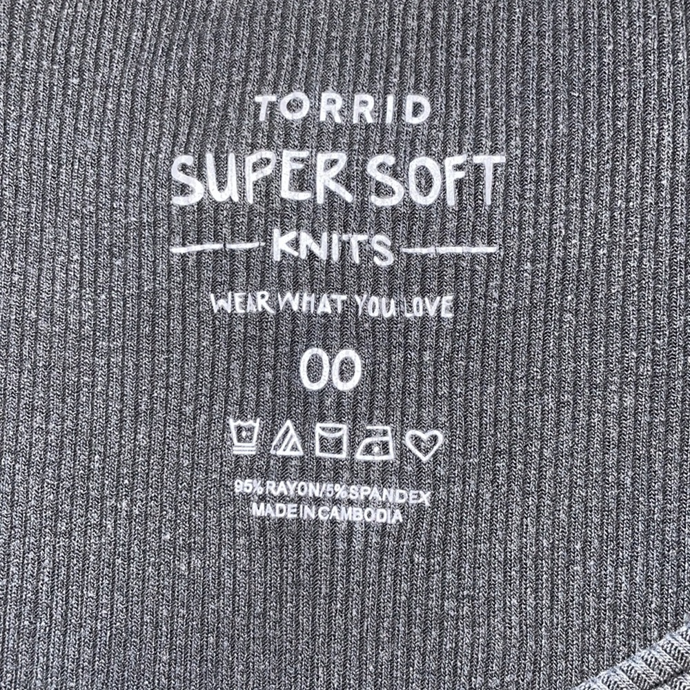 Torrid Ribbed Cold Shoulder Top - Grey - Size M/L - Picture 9 of 11